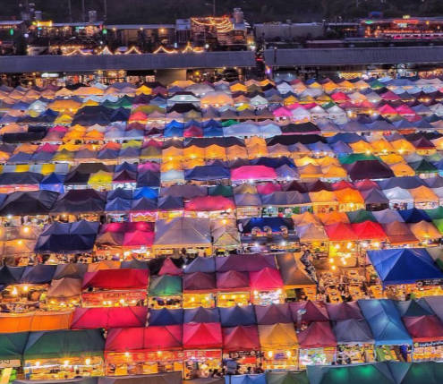 【曼谷夜市推薦】12大必逛曼谷夜市+營業時間+美食攻略，夜貓子的泰式狂歡指南