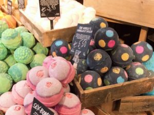 Lush 氣泡彈